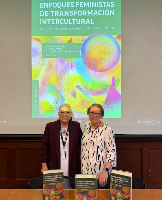 This past Thursday Summer Session students attended the second community conversation featuring a presentation of _Enfoques feministas de transformación intercultural: Religión, violencia sexual y construcción de la paz_ with one of the book editors, Dr. María Pilar Aquino, and Dr. Daisy L. Machado, author of the chapter “Mapa del cuerpo: Voces fundacionales del ecofeminismo y el feminicidio en la frontera”.