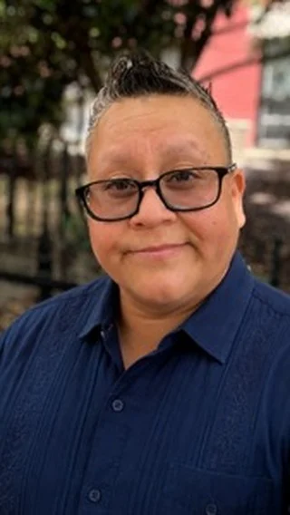 🌎HSP Impact Stories: Rev. Yadi Martínez Reyna🌎⁠
⁠
The Rev. Yadi Martínez Reyna is a bilingual Latinx gender non-conforming artist, UCC Licenced Minister, Pastor, and borderlander, born and raised in the Rio Grande Valley in South Texas. They are an alumni of the HSP Summer Session and have served the organization as Senior Fellow for Marketing and Graphic Design.⁠
⁠
______________________________________⁠
⁠
The impact of the Hispanic Scholars Program extends across the country and around the world. Our community of stakeholders includes alumni receiving transformative funding to create interreligious family ministries, students serving on the front lines of human rights advocacy, and faculty advancing decolonial and liberatory scholarship in dialogue with the Global South. Because this impact cannot be captured in a single story, we invite you to explore our impact story map (link in bio). Created in partnership with StoryCenter, it brings together voices from across the HSP community—each sharing how the HSP has shaped their work. As you engage each story, we invite you to consider how our community of stakeholders embody theology ¡Latinamente! across every space they serve.⁠
⁠
https://hispanicscholarsprogram.org/our-impact/